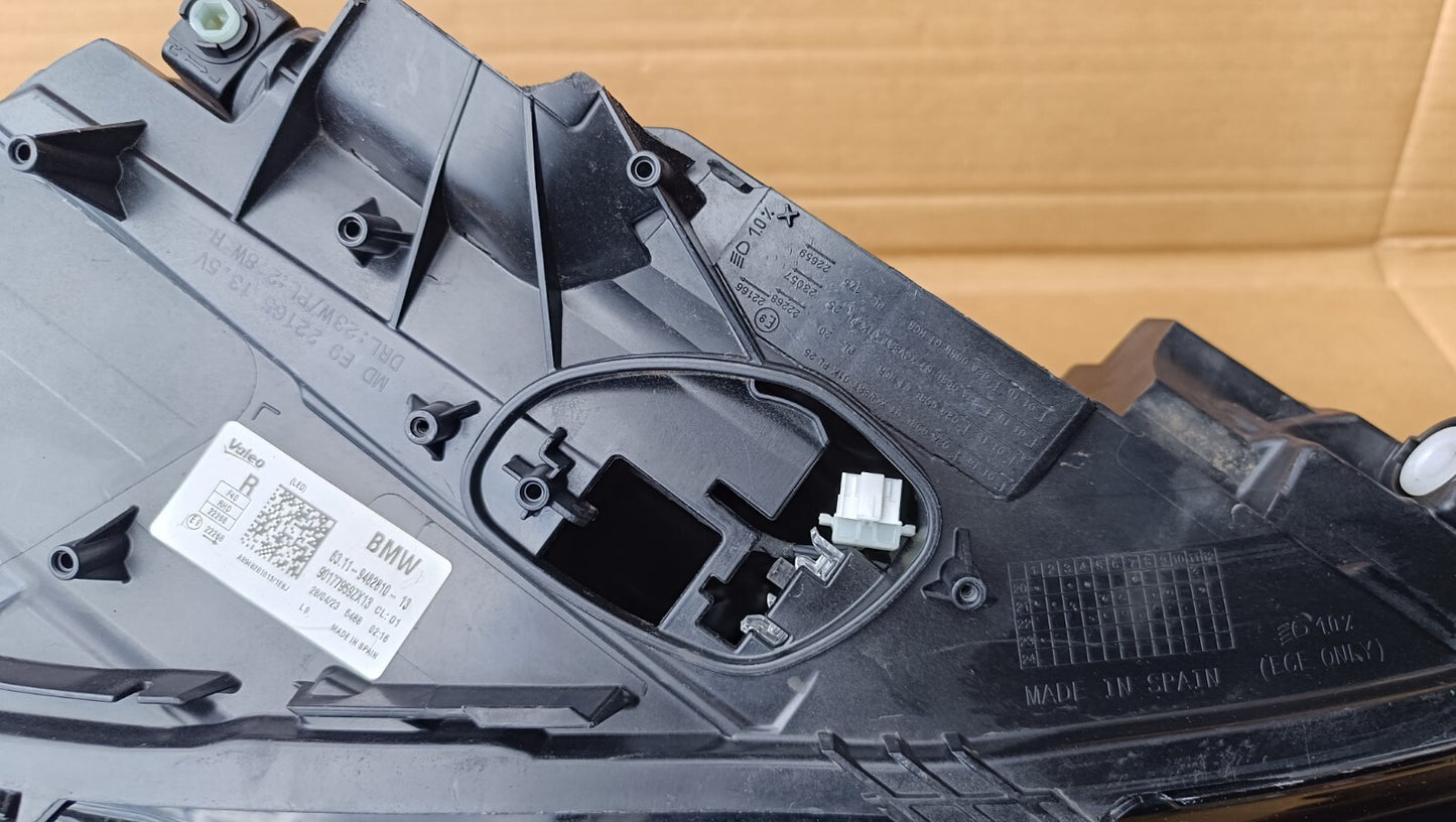 BMW 1 SERIES LED HEADLIGHT RIGHT DRIVER SIDE F40 9482810 bm94