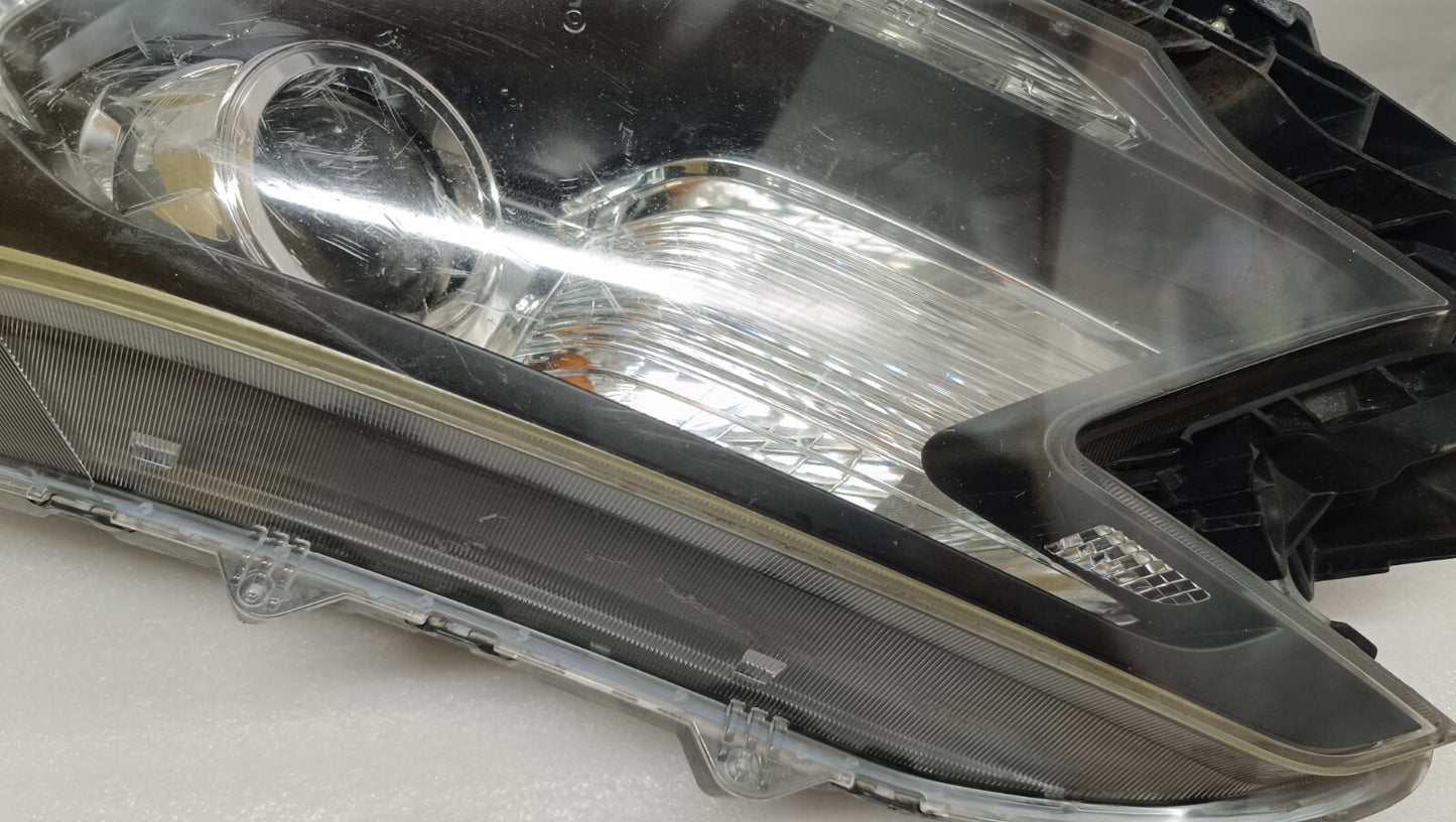 HONDA CR-V MK4 2013-2015 GENUINE PASSENGERS SIDE FRONT XENON HEADLIGHT ho21
