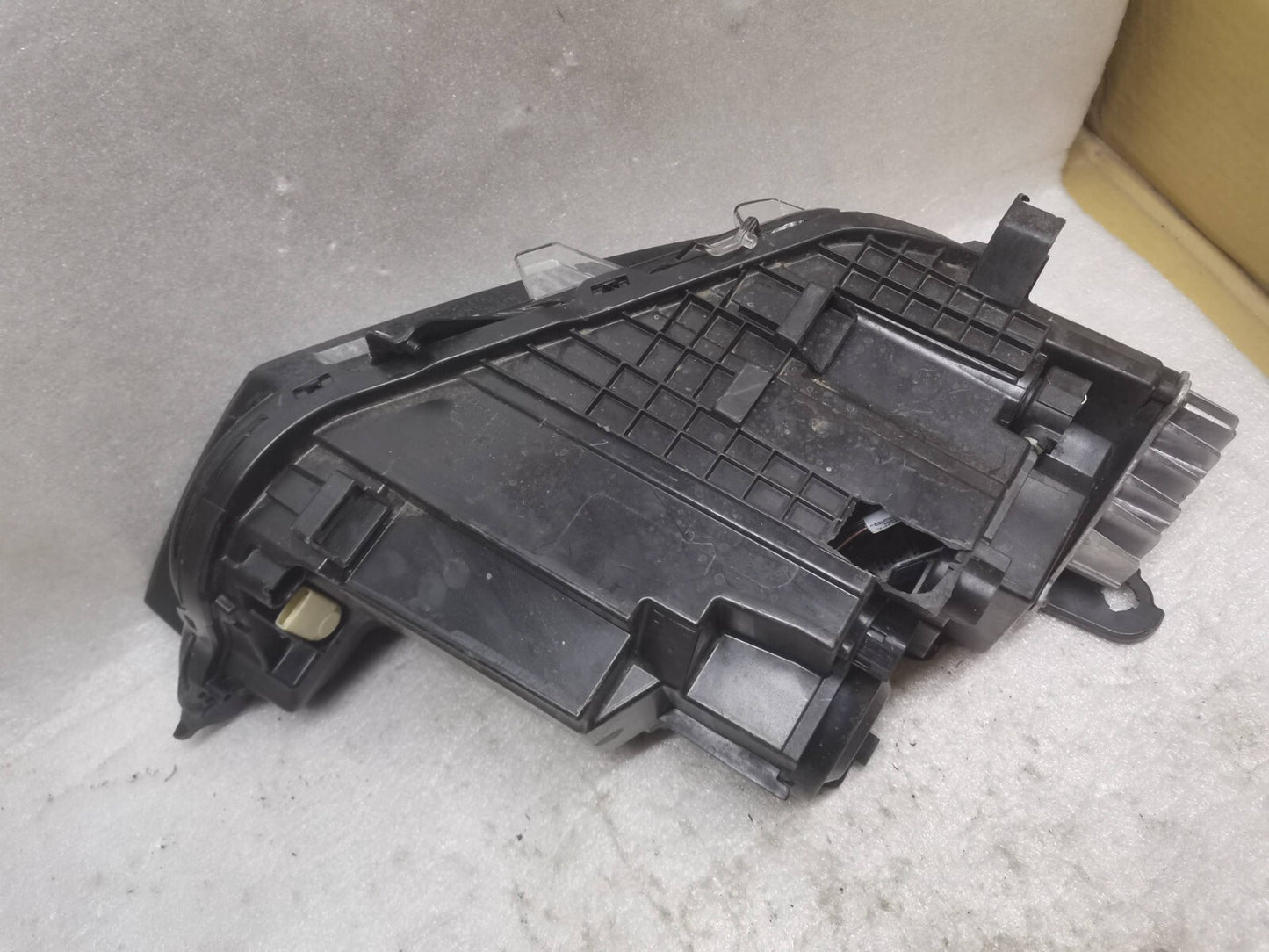VW T-ROC PASSENGER LED HEADLIGHT NEARSIDE N/S 2GA941005G vwtr124