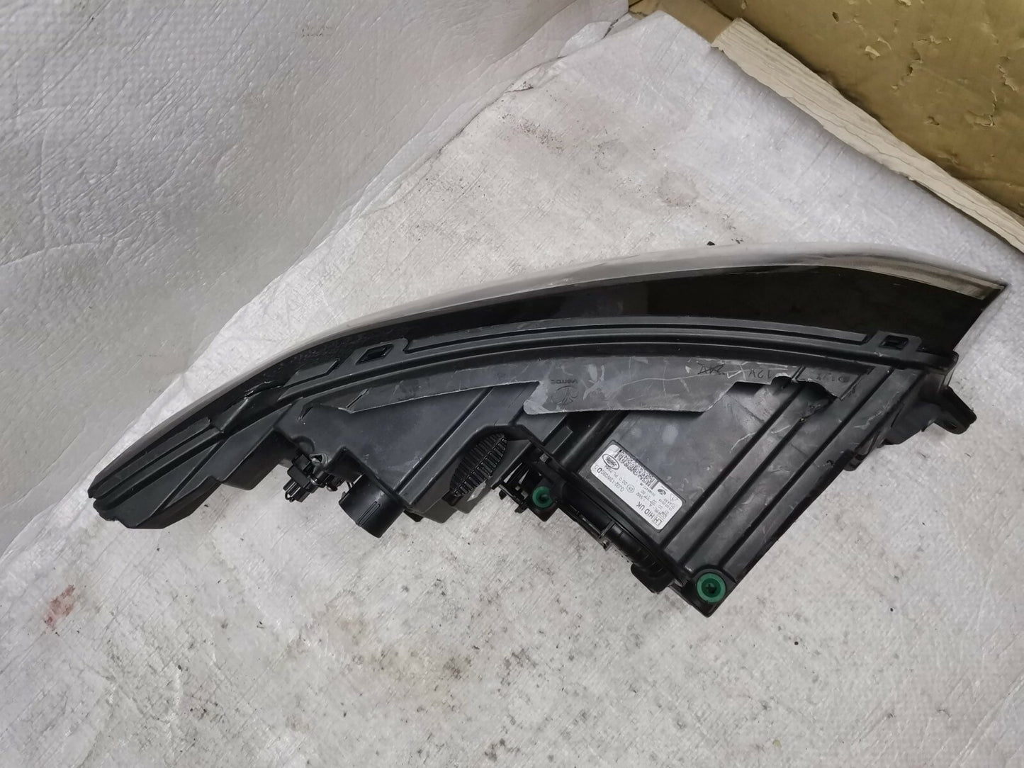 RANGE ROVER EVOQUE PASSENGER SIDE LEFT FRONT HEADLIGHT GJ32-13W030-DD jlr17
