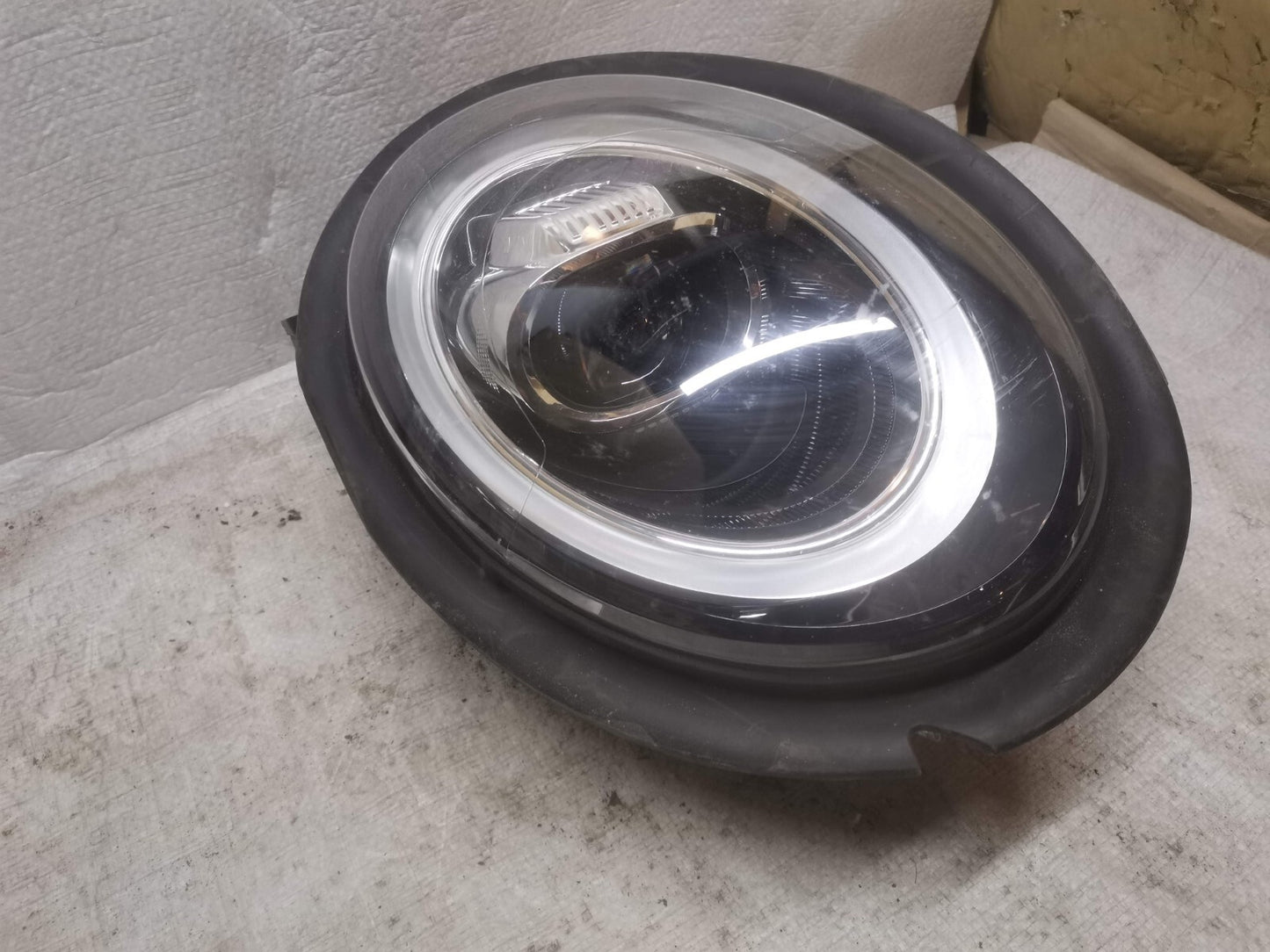 MINI ONE COOPER F55 F56 F57 FACELIFT O/S HEADLIGHT 6311-5A01162-04 2018+ bm5642