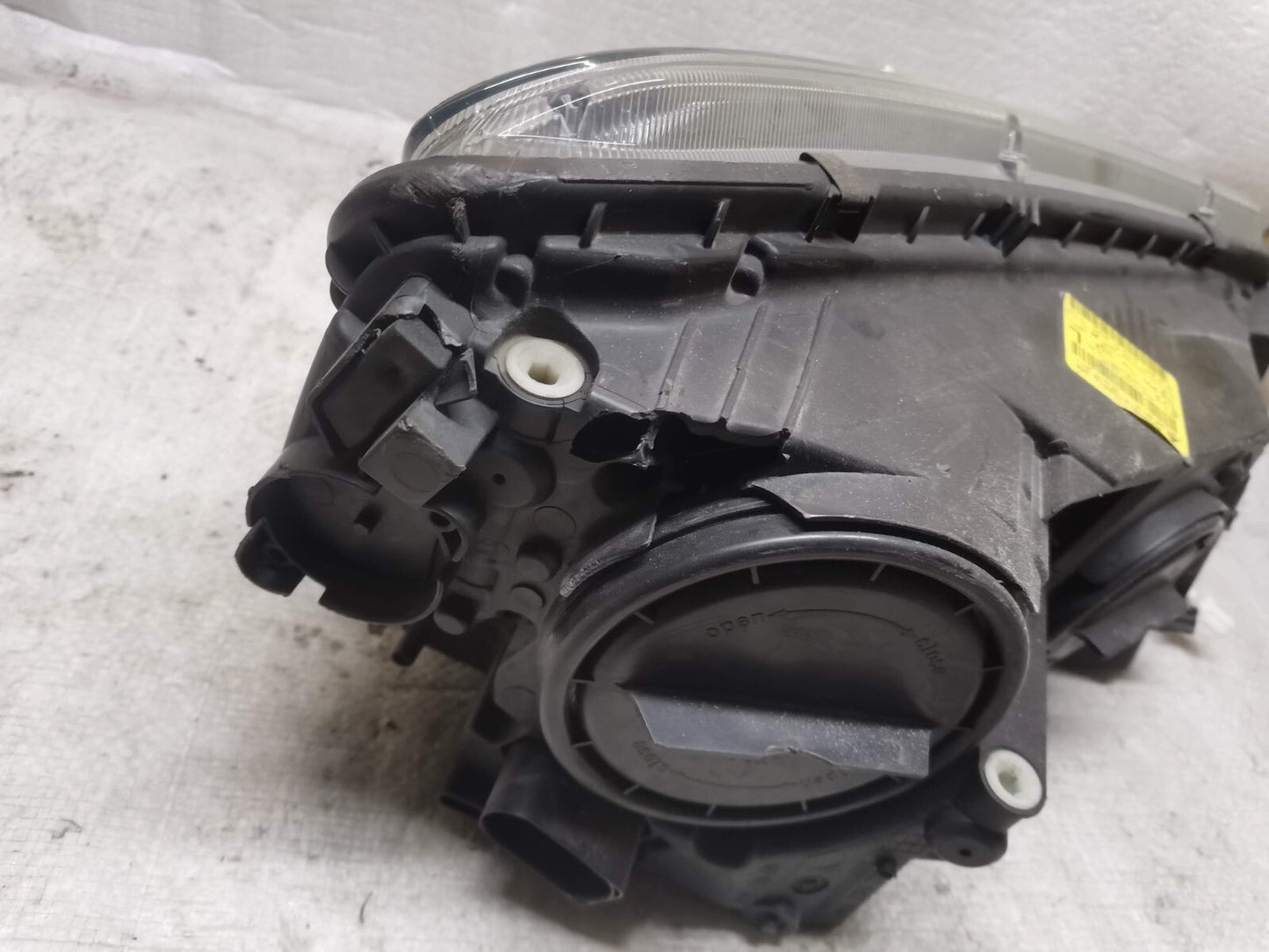 SKODA YETI 2013-17 NEARSIDE LEFT XENON LED HEADLIGHT GENUINE 5L2941015C skye38