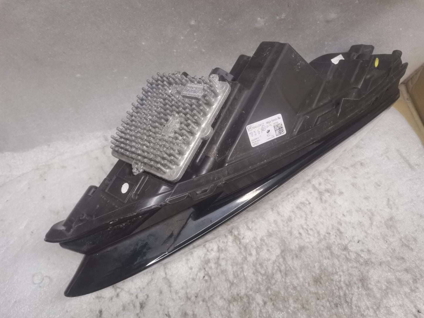 GENUINE JAGUAR E PACE X540 LEFT HEADLIGHT RHD 2017-2020 M9C313W030AB jlr35