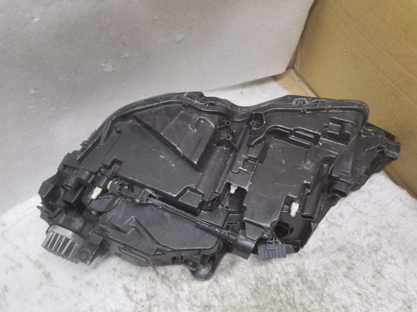 VOLVO S90 V90 2016-2020 MK2 FULL LED HEADLIGHT RH DRIVER SIDE 31655737 vo9050