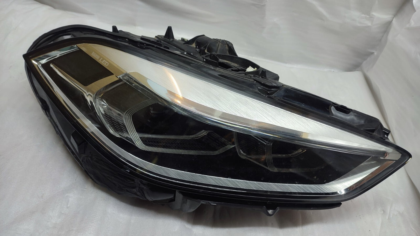BMW 1 SEIRES F40 O/S RIGHT LED HEADLIGHT 2019 - ON GENUINE BMW 5A1E058 bm89