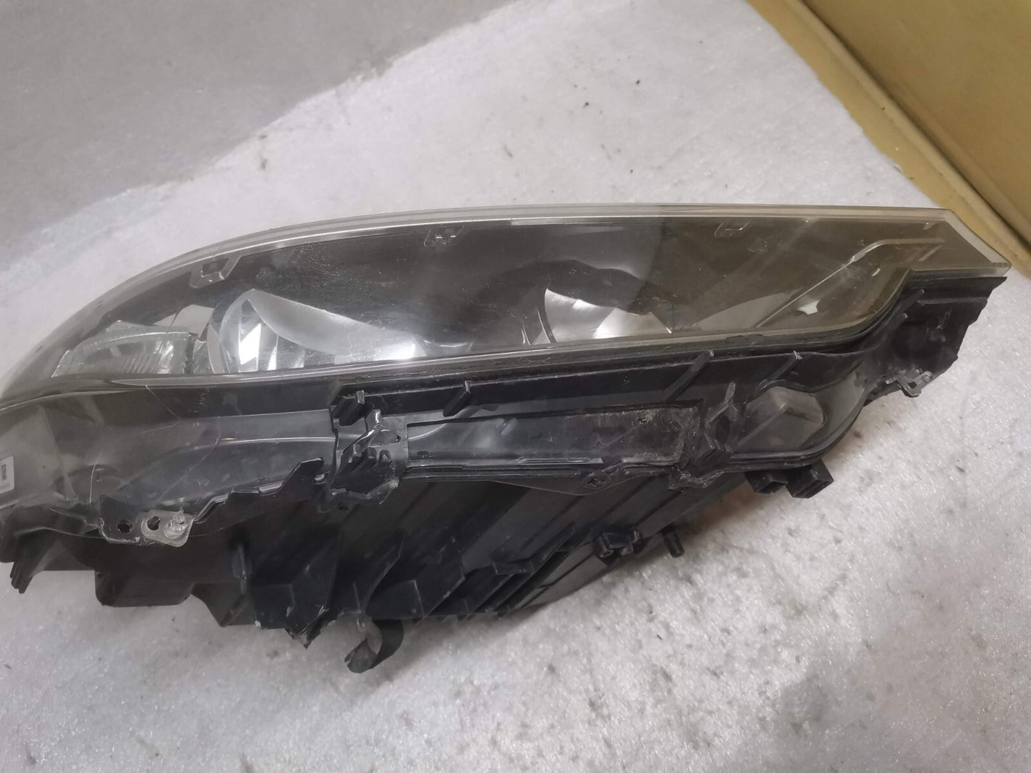 BMW 3 SERIES F30 RIGHT SIDE HALOGEN HEADLIGHT 7259540 GENUINE bm64