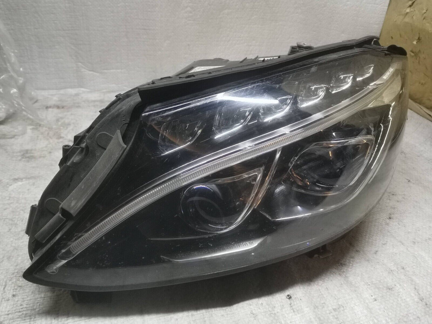 MERCEDES BENZ C-CLASS W205 LED HEADLIGHT PASSENGER SIDE LEFT A2059069501 m25039