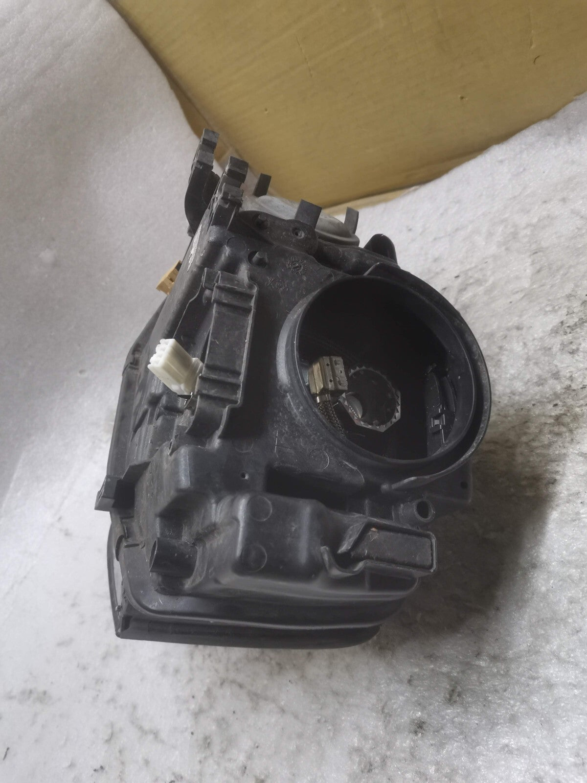 AUDI A4 B8.5 XENON HEADLIGHT FRONT RIGHT DRIVER SIDE 2012 8K0941006A