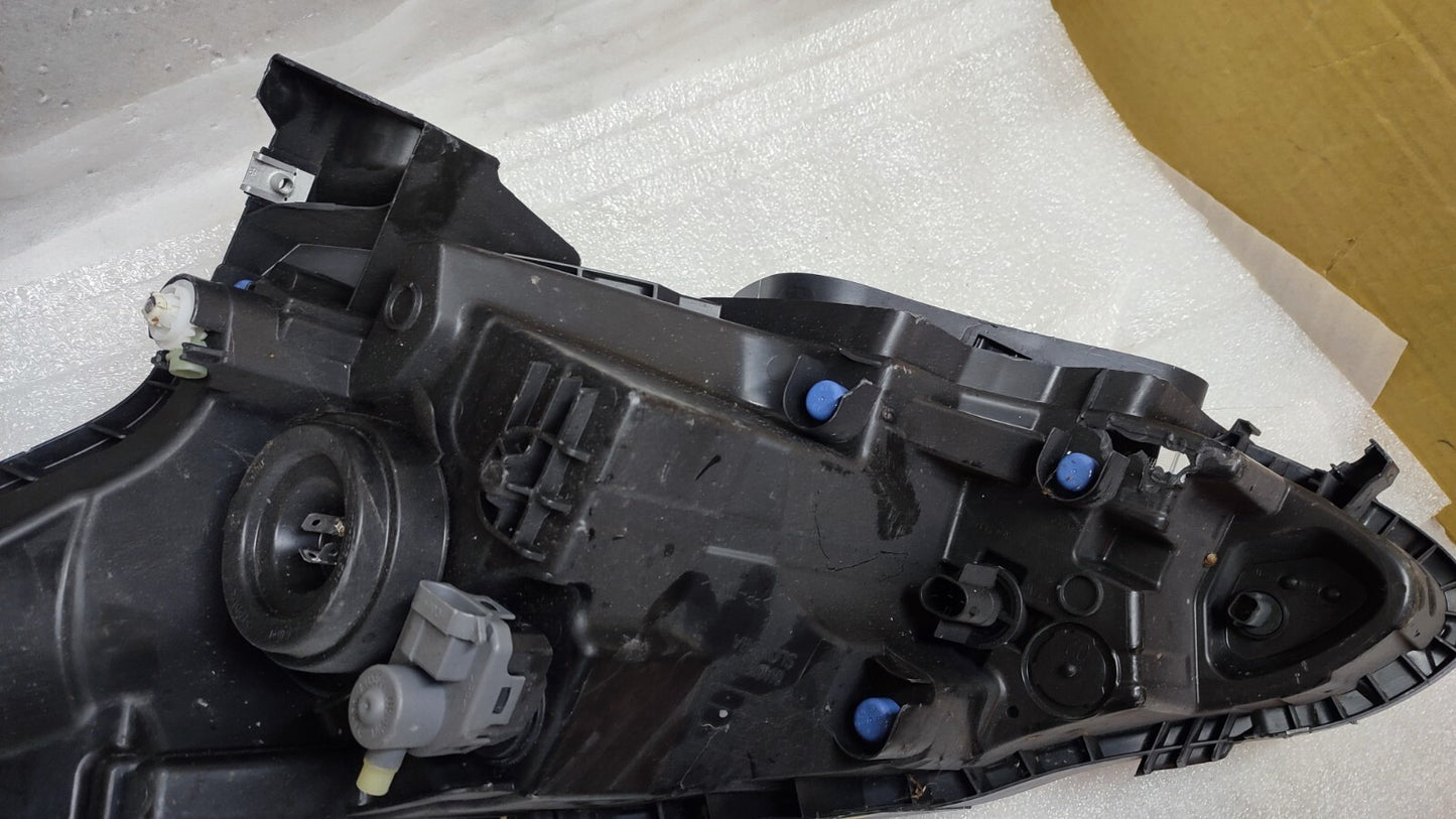 Nissan e-NV200 drivers side (RH OSF) Headlight 260104FE0A 2015 - 2019 ni37