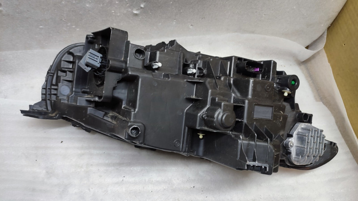 VOLVO XC90 NEARSIDE LEFT HEADLIGHT GENUINE 32338962 vo9060