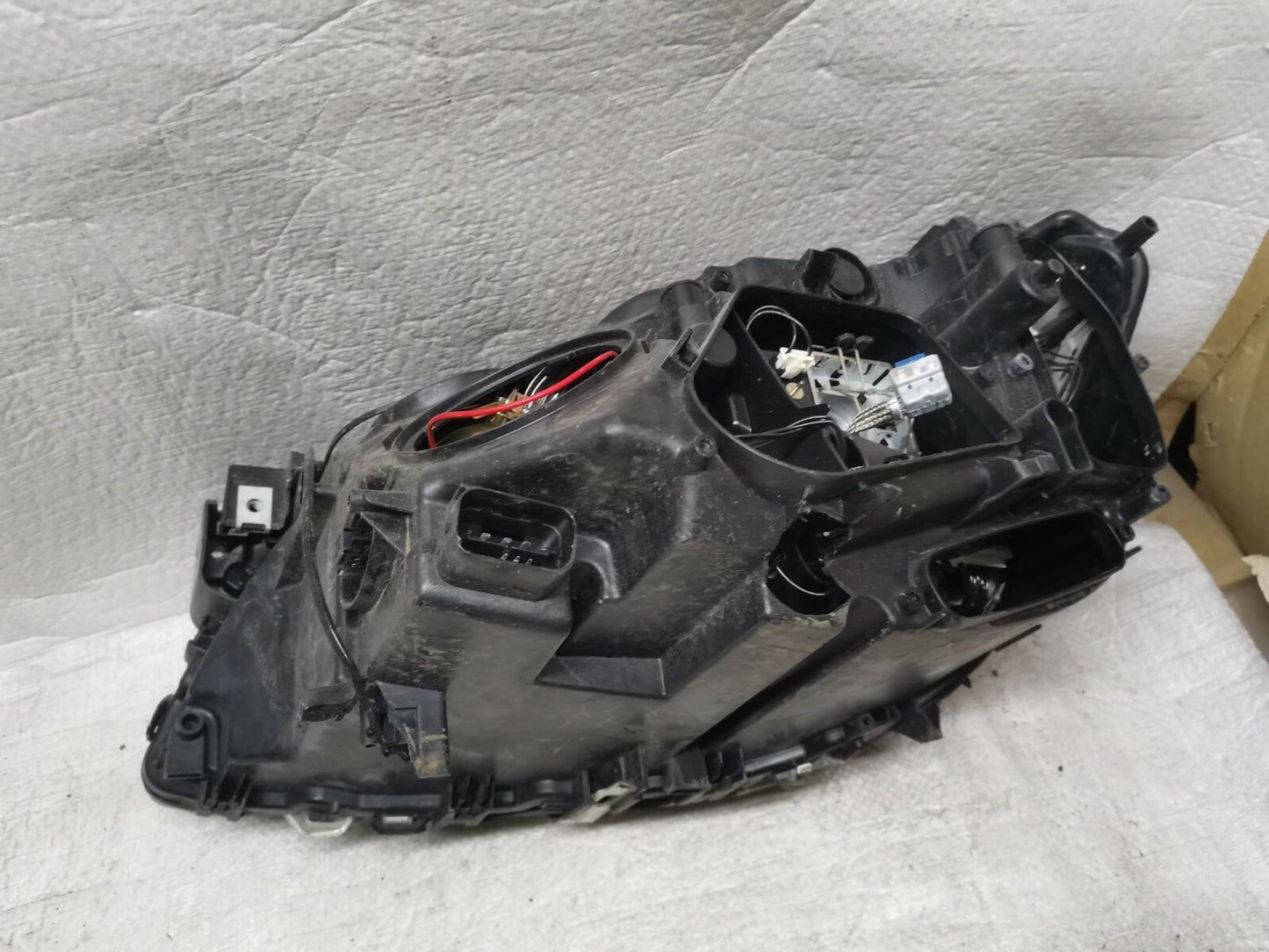 BMW 7 F01 F02 F03 F04 2010 Right Front headlight headlamp 7182140 bm0129