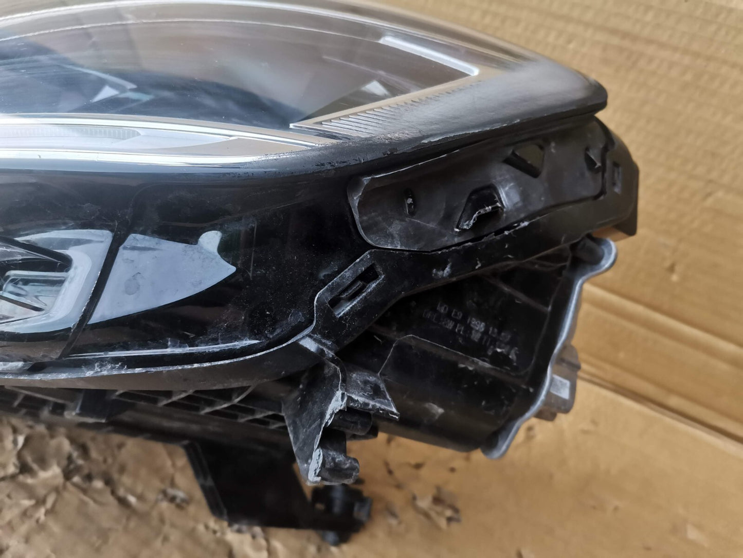 VW T-ROC PASSENGER LED HEADLIGHT NEARSIDE N/S 2GA941005G vwtr113