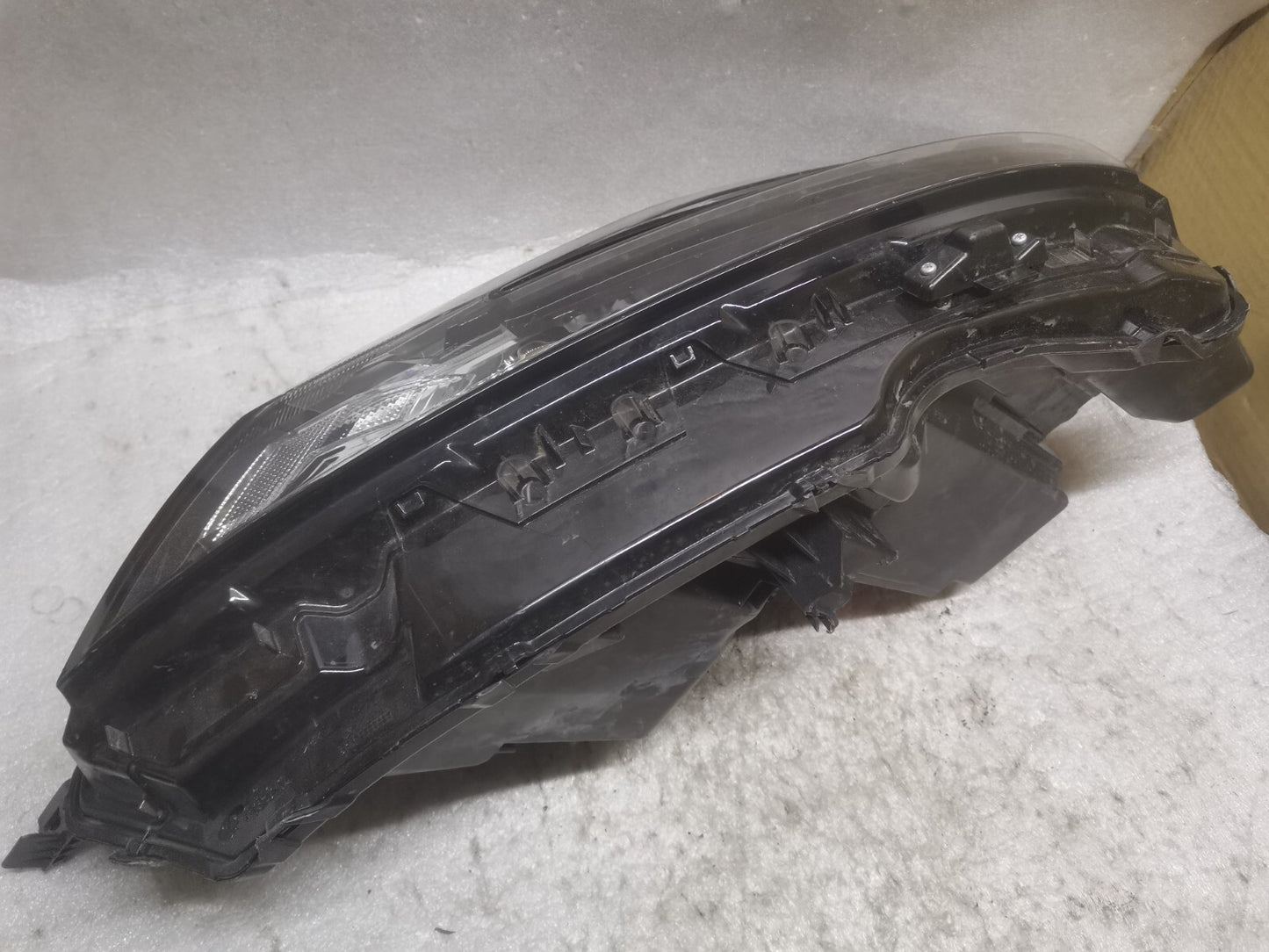 NISSAN QASHQAI J12 2021-2023 PASSENGER SIDE LED HEADLIGHT GENUINE 100-8D02F ni18