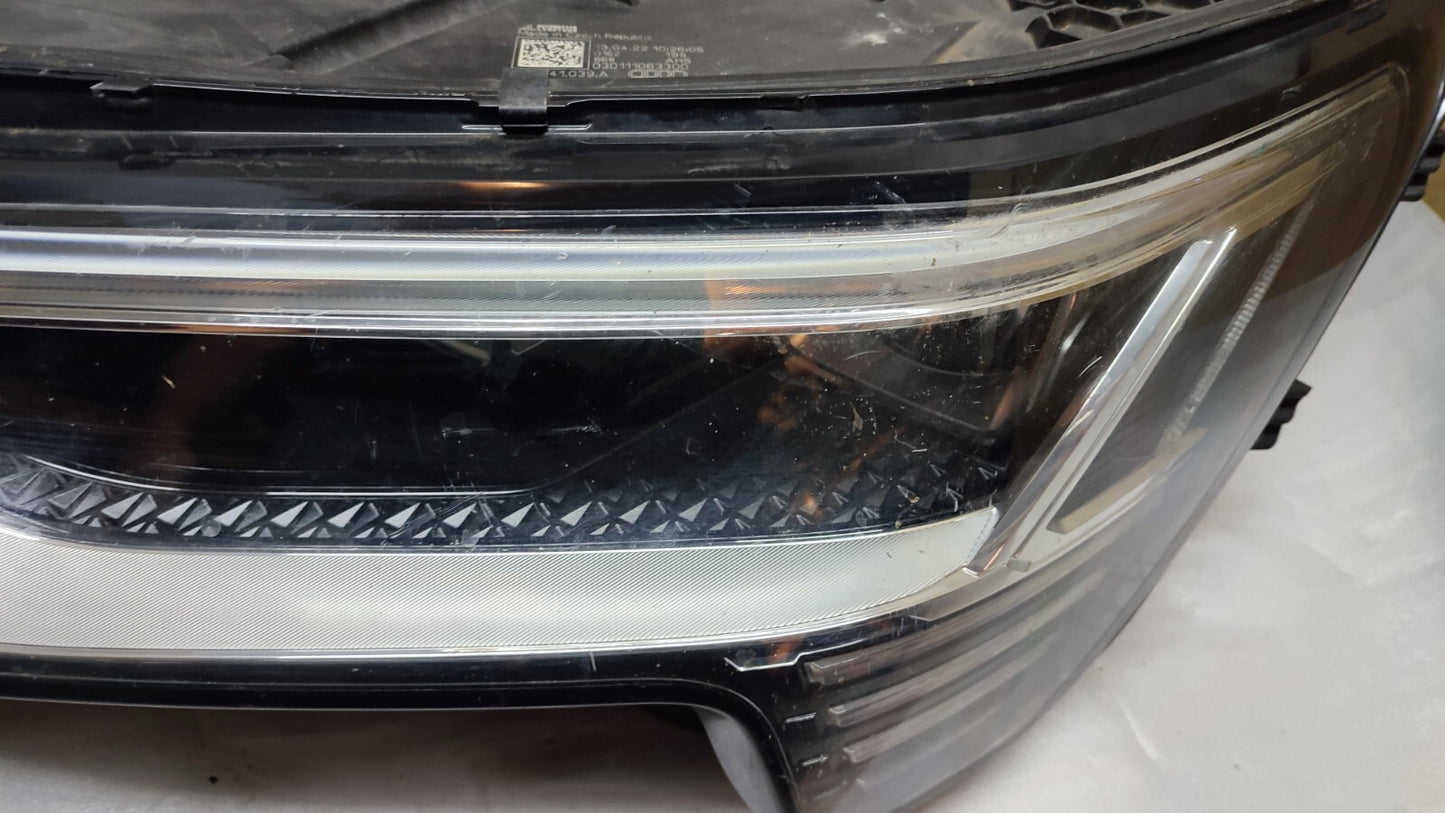 AUDI E-TRON PASSENGER SIDE LEFT LED HEADLIGHT 4KE941039A GENUINE 2018 2022 au157