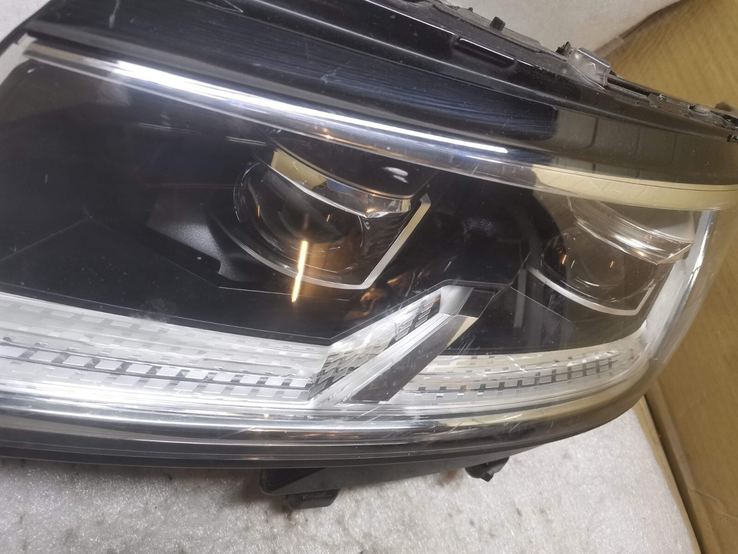 VW California T6.1 2020-2022 PASSENGER LEFT SIDE LED HEADLIGHT P/N 7L2941773