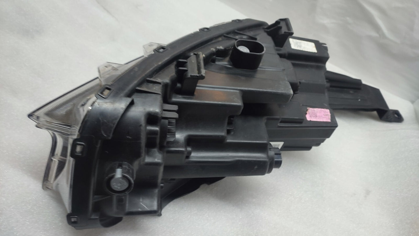 KIA XCEED NEARSIDE LEFT LED HEADLIGHT 92101J7860
