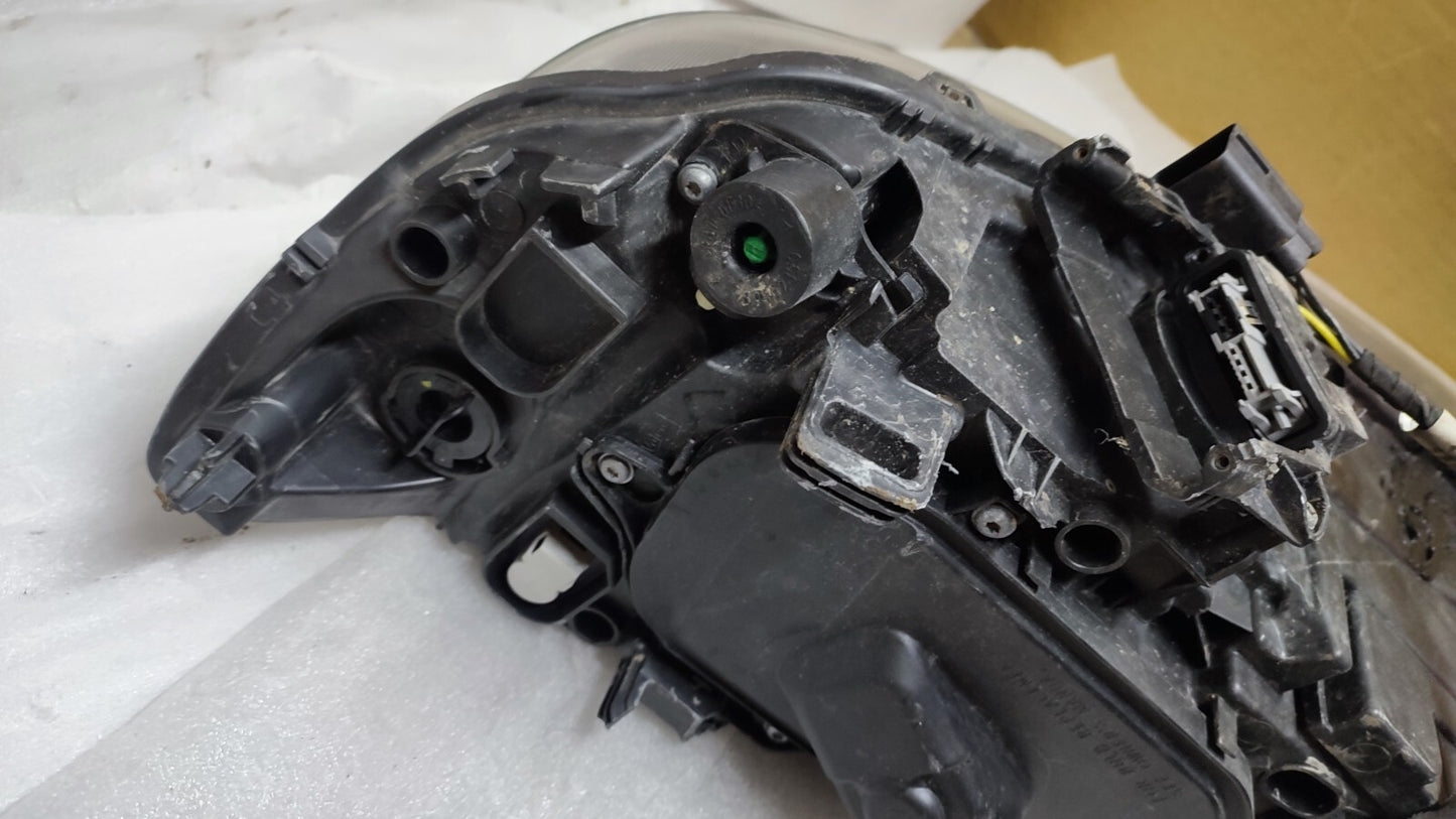 VOLVO S60 V60 XENON DRIVERS SIDE RIGHT HEADLIGHT LED O/S GENUINE 31420264 vo67