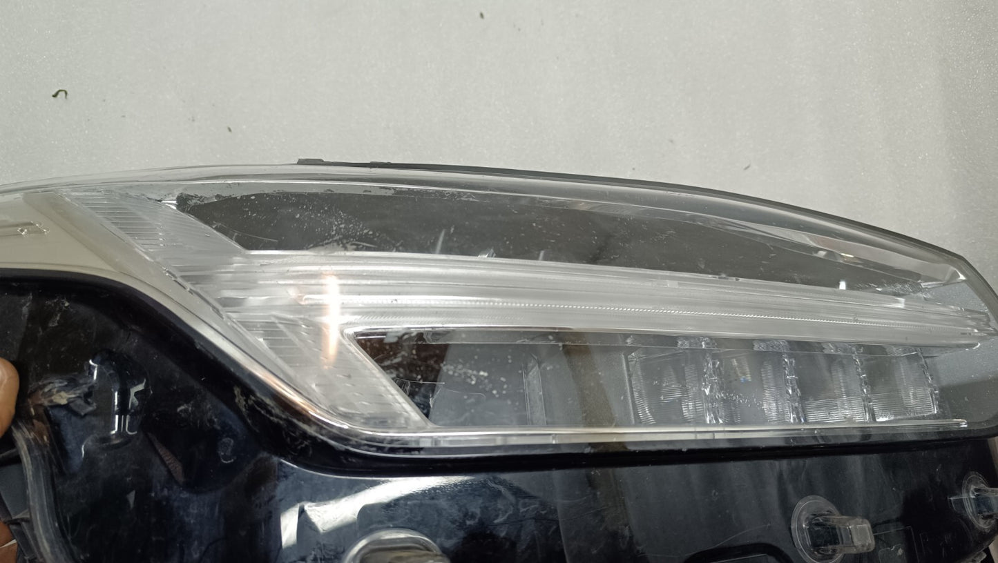 VOLVO XC90 GENUINE 2014-19 DRIVER SIDE HEADLIGHT HEADLAMP 32228305 RHD vo81