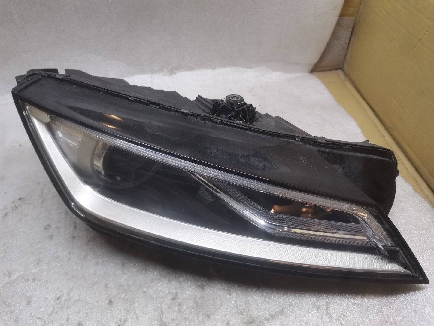 AUDI TT GENUINE 2022 DRIVER SIDE HEADLIGHT HEADLAMP 8S0941006G autt105
