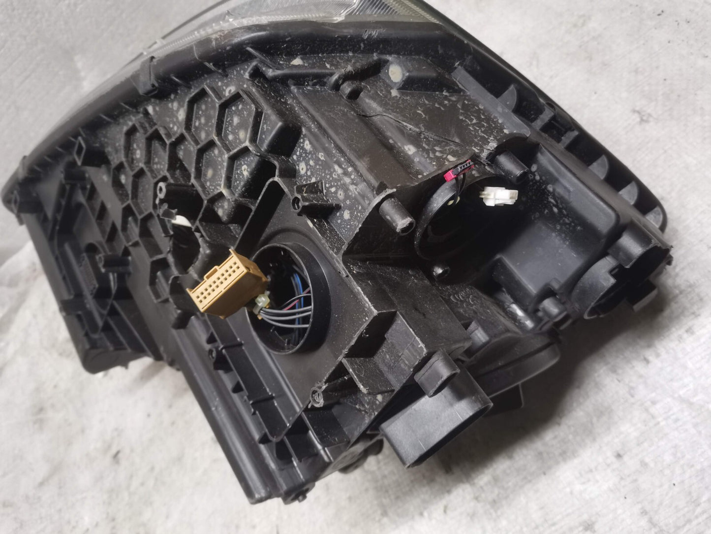 SKODA YETI 2013-17 NEARSIDE LEFT XENON LED HEADLIGHT GENUINE 5L2941015C skye38
