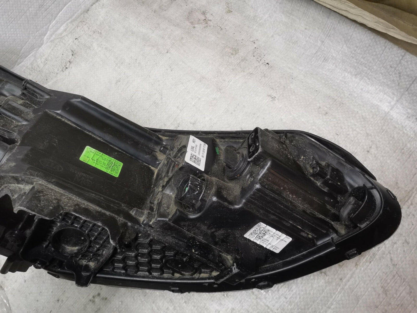 Kia Sportage 16-21 n/S passenger Halogen Headlight Lamp 92102-F1040 kisp3