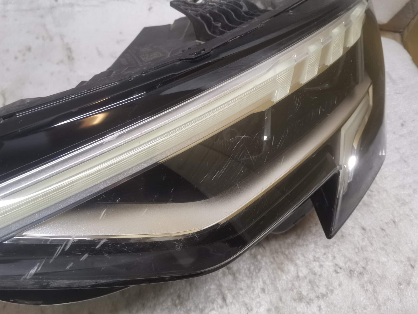 AUDI A3 S3 2020-2023 PASSENGER SIDE LED HEADLIGHT 8Y0941033A au135