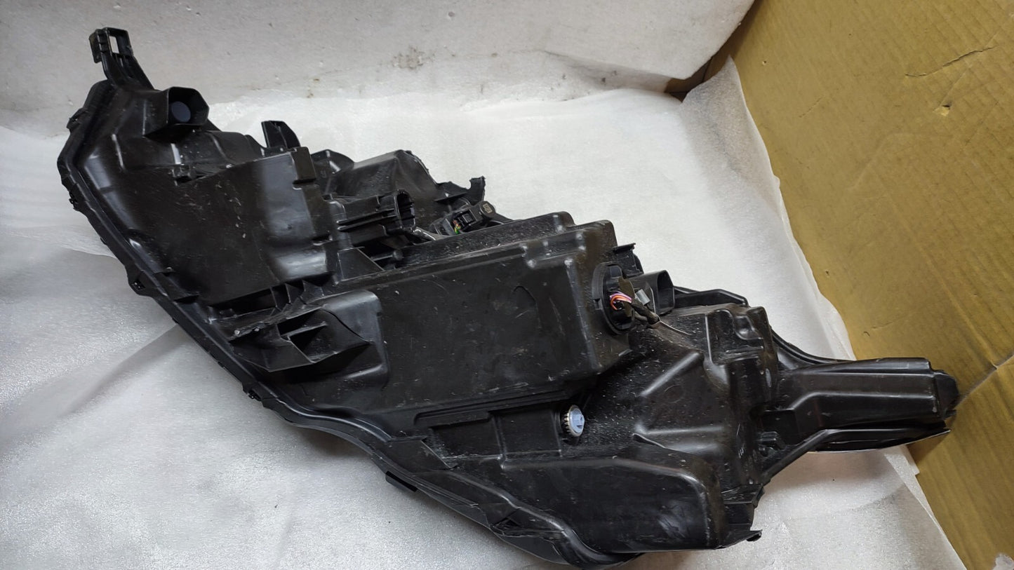 NISSAN QASHQAI J12 FRONT RIGHT SIDE HEADLIGHT 1008D02F LED VERSION 2021+ ni24