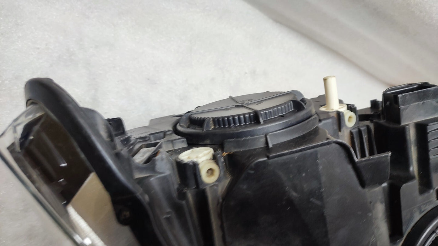 BMW X1 F48 DRIVERS SIDE RIGHT HEADLAMP HALOGEN HEADLIGHT 2015 - 22 7346536 bm86