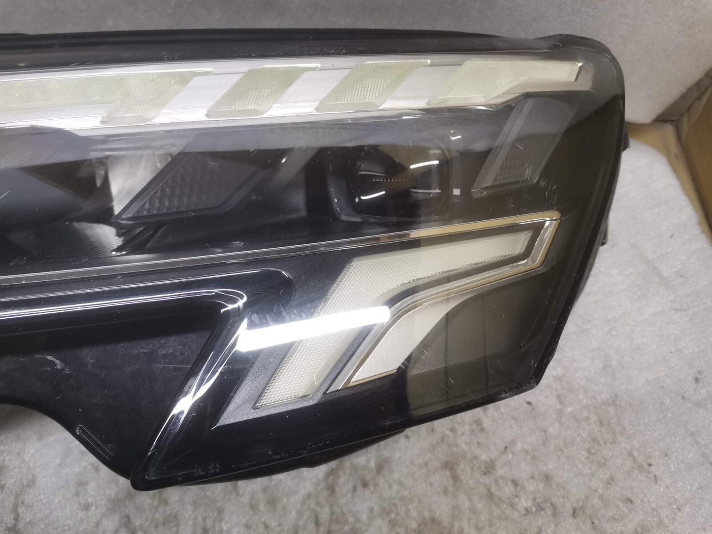 AUDI A3 S3 2020-2023 PASSENGER SIDE LED HEADLIGHT 8Y0941033A au135