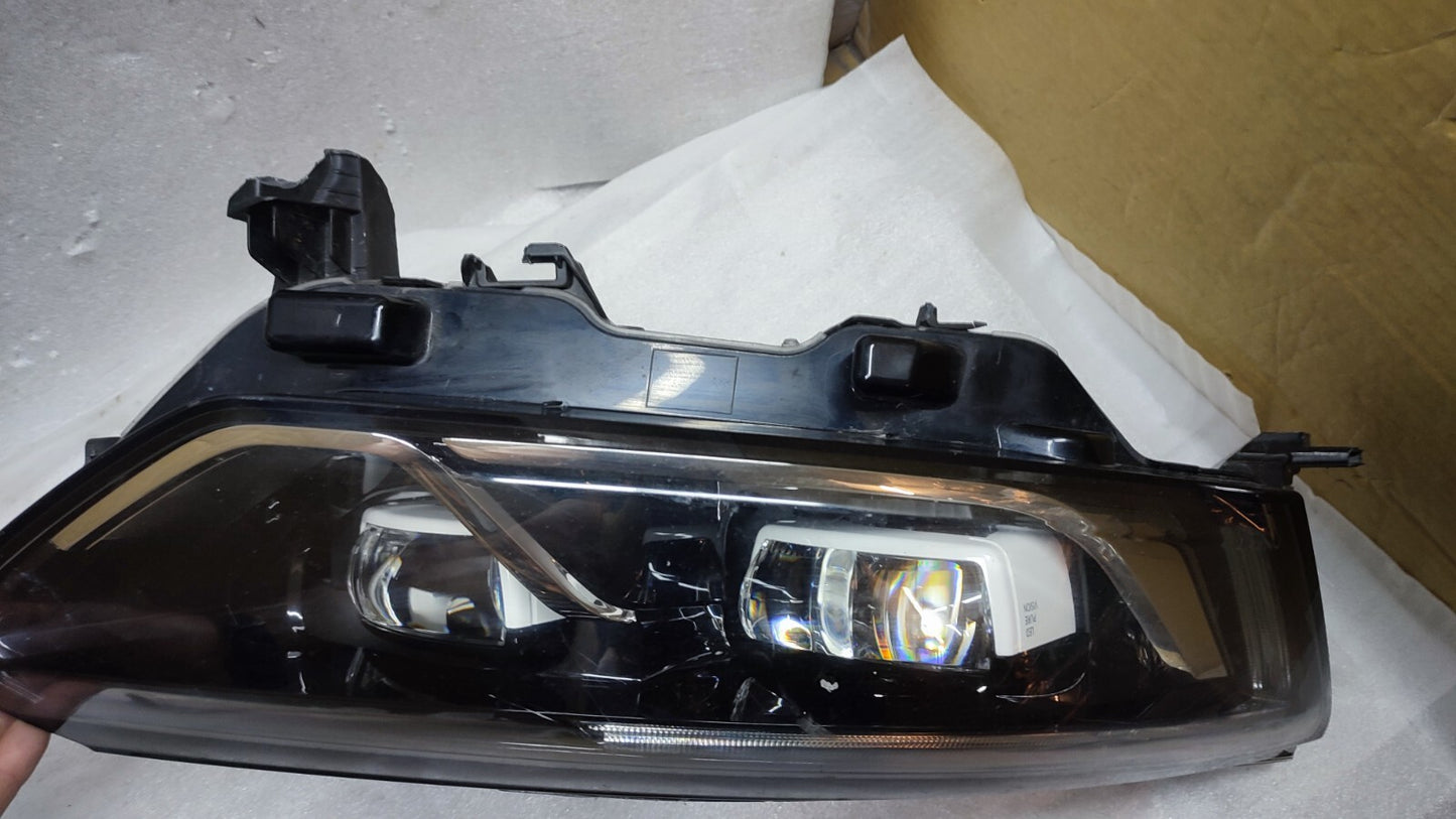 RENAULT KOLEOS MK2 2017-ON HEADLIGHT DRIVER SIDE RIGHT 260104588R ren32