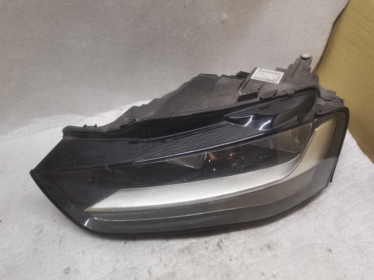AUDI A4 MK4 B8 LEFT HEADLAMP HALOGEN 8K0941003AC 2012-16 au114
