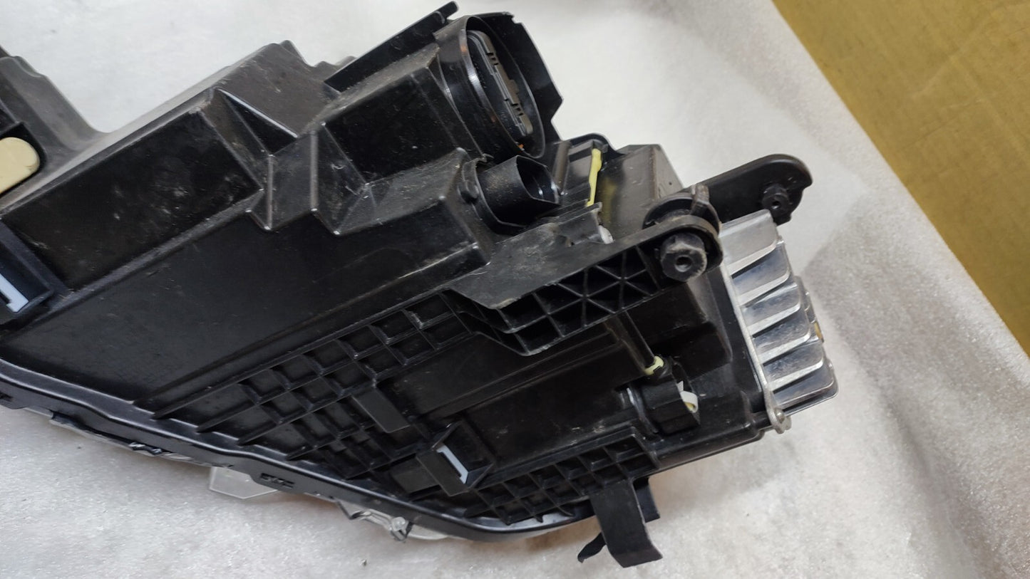 VW Genuine T-Roc 2021 onwards D/S Right Headlight - 2GA941006G vwtr145