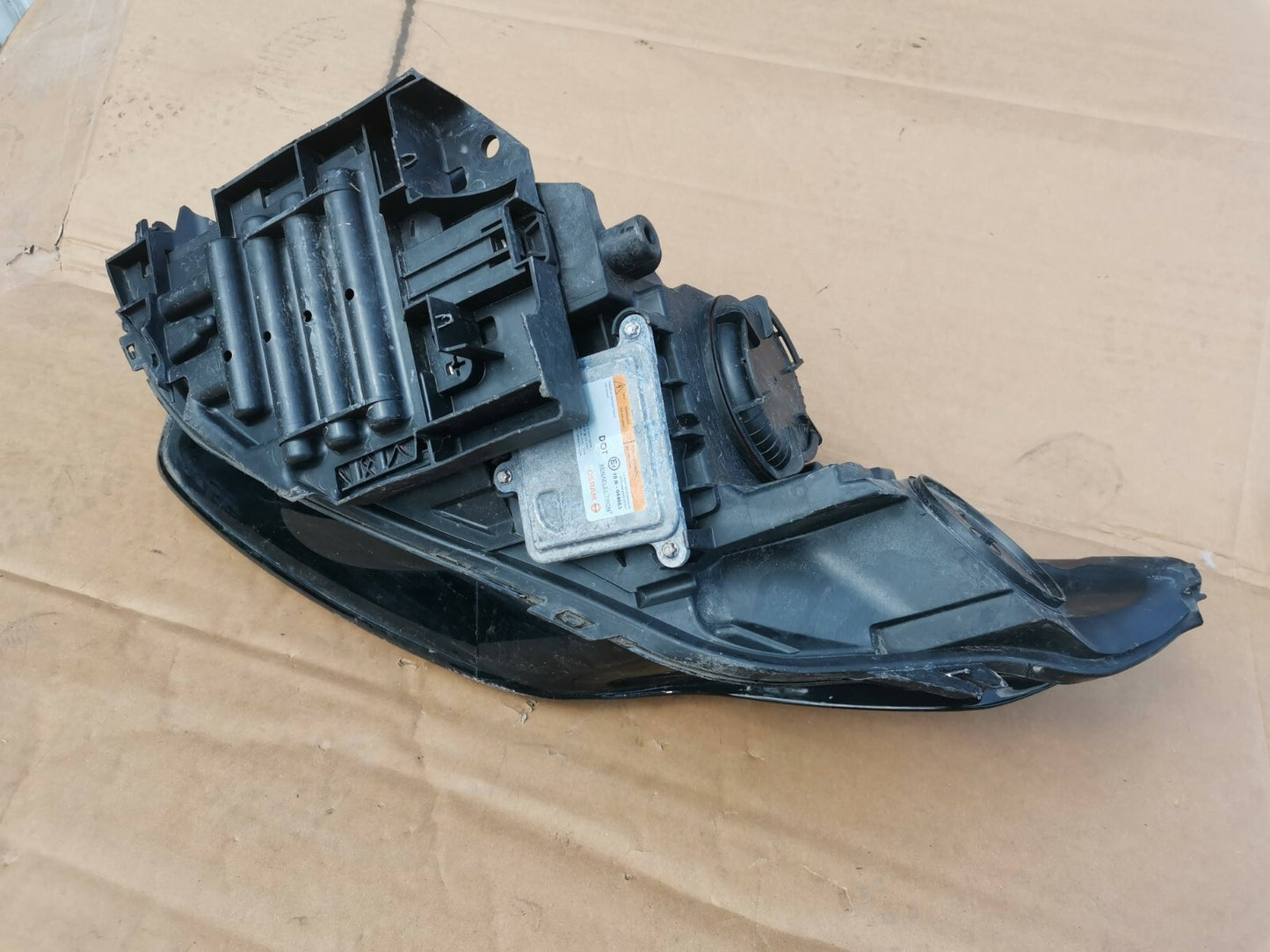 LAND ROVER DISCOVERY SPORT L550 RIGHT DRIVER SIDE XENON HEADLIGHT 2014-19