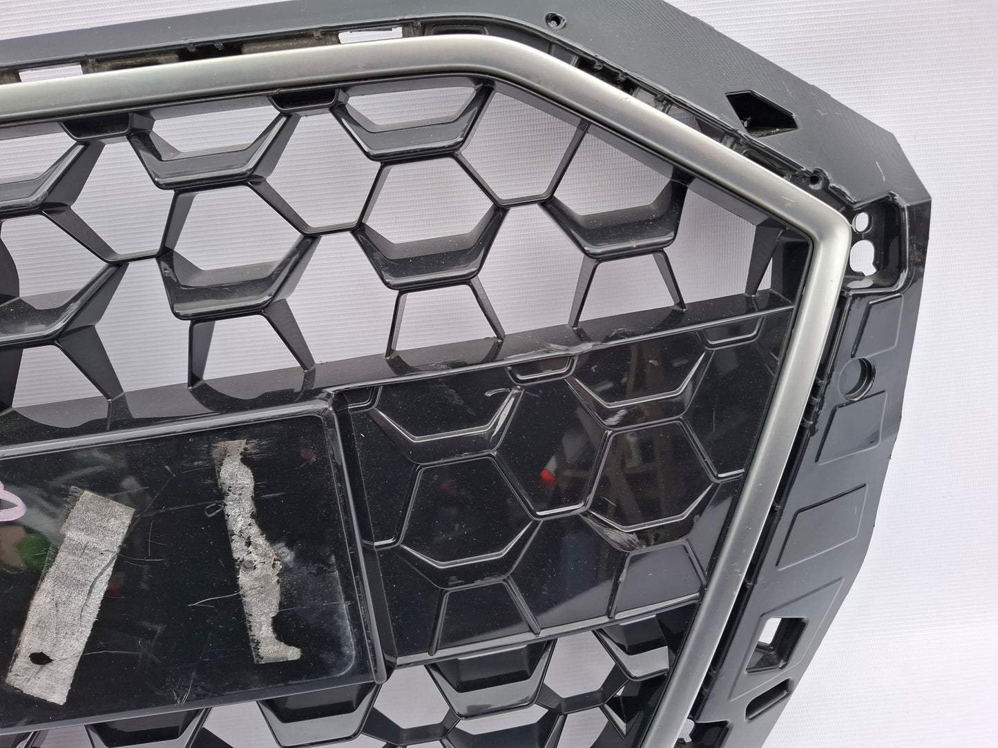 AUDI A1 S LINE 2018-ON GENUINE FRONT BUMPER MAIN GRILLE 82A853651B