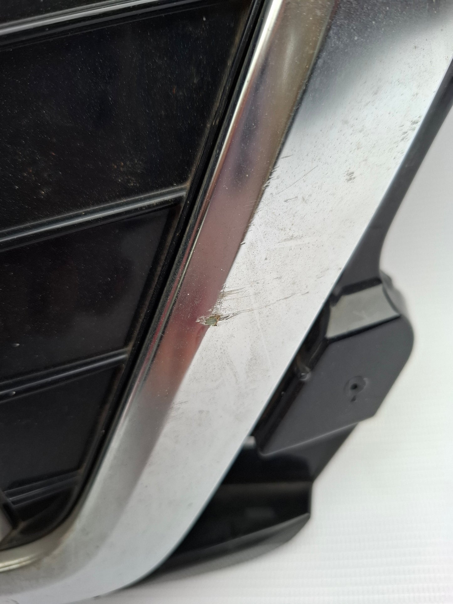 AUDI Q3 83A S-LINE 2018 ON FRONT BUMPER GRILLE GENUINE 83A853651