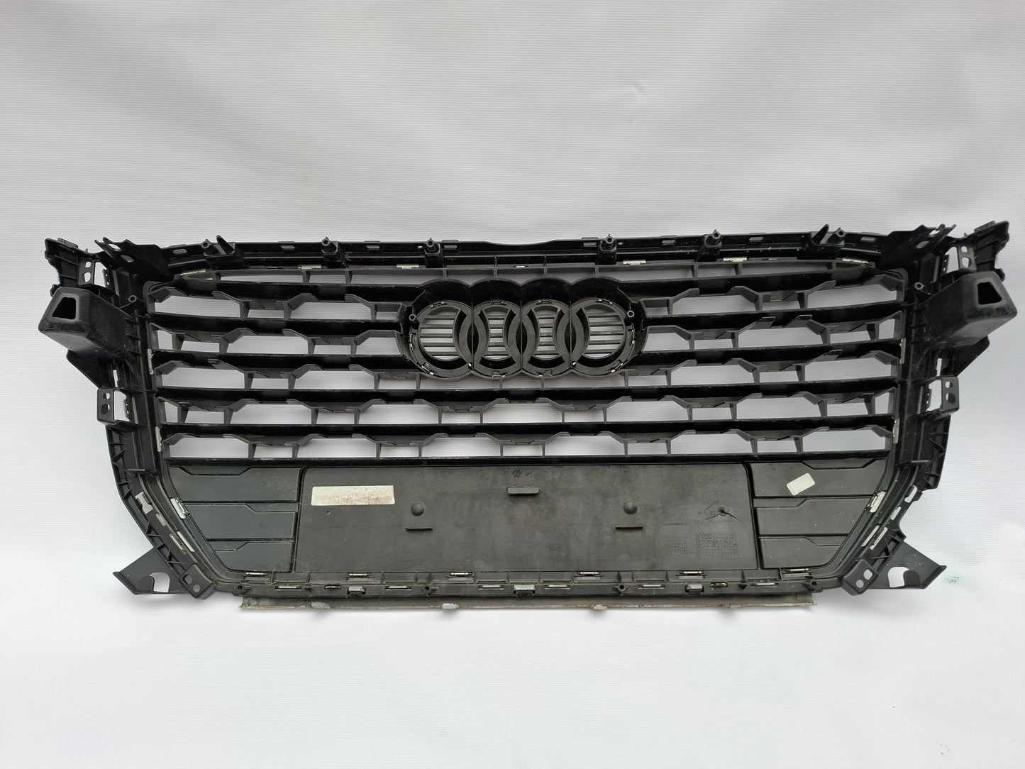 AUDI Q2 2016-2020 FRONT BUMPER GRILLE GENUINE 81A853651