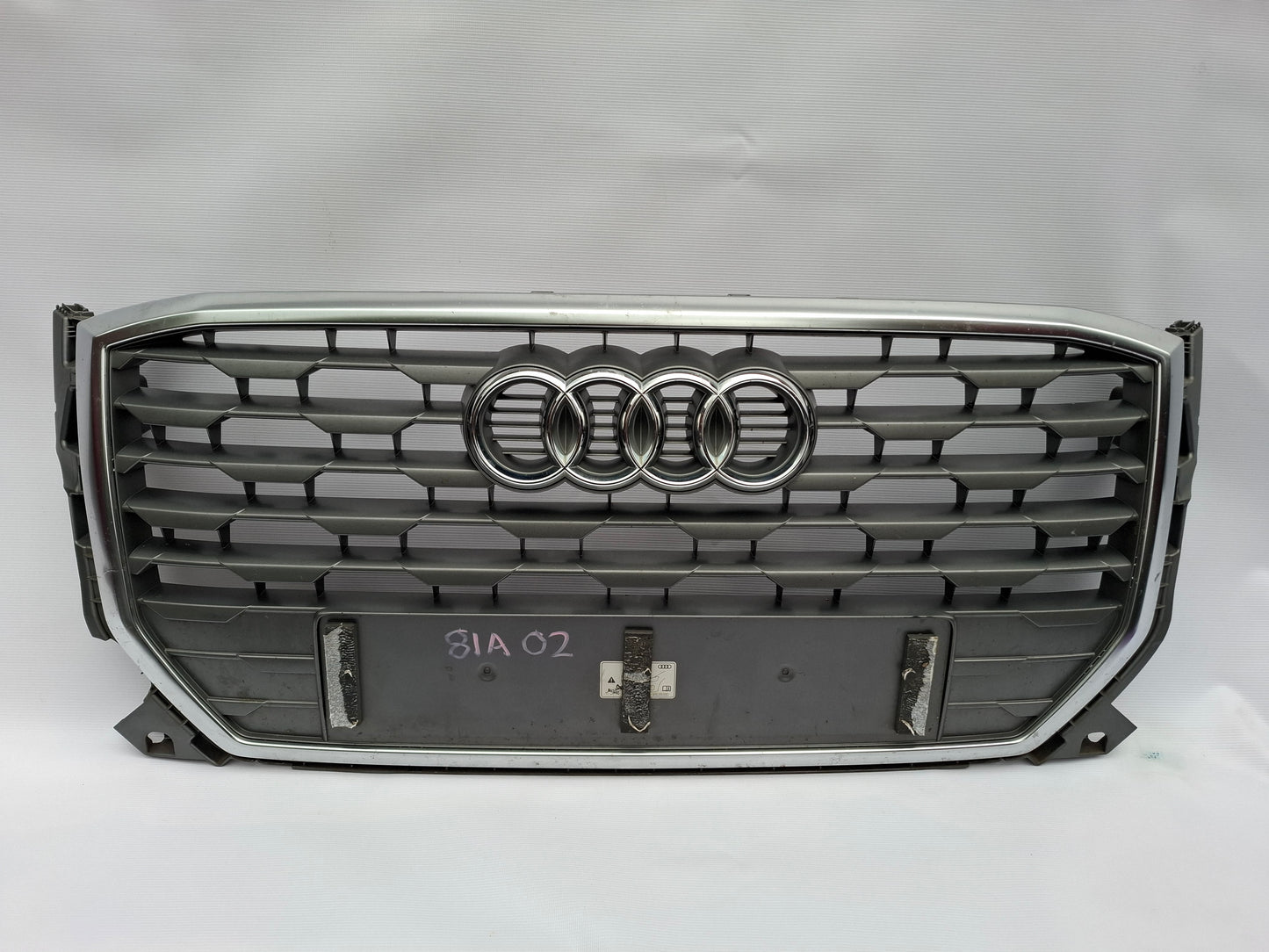 AUDI Q2 2016-2020 FRONT BUMPER GRILLE GENUINE 81A853651
