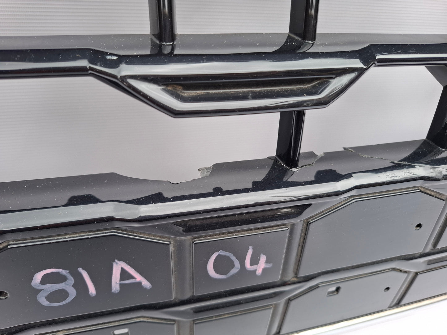 AUDI Q2 2017-2023 GENUINE FRONT RADIATOR GRILLE 81A853651H