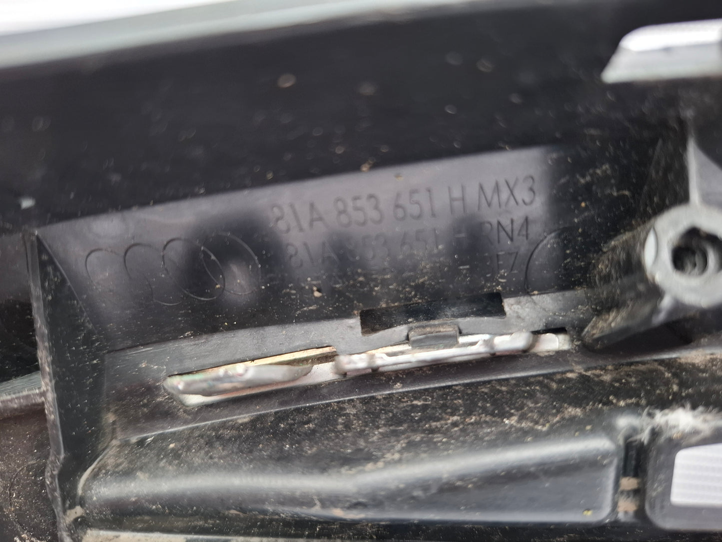 AUDI Q2 2017-2023 GENUINE FRONT RADIATOR GRILLE 81A853651H