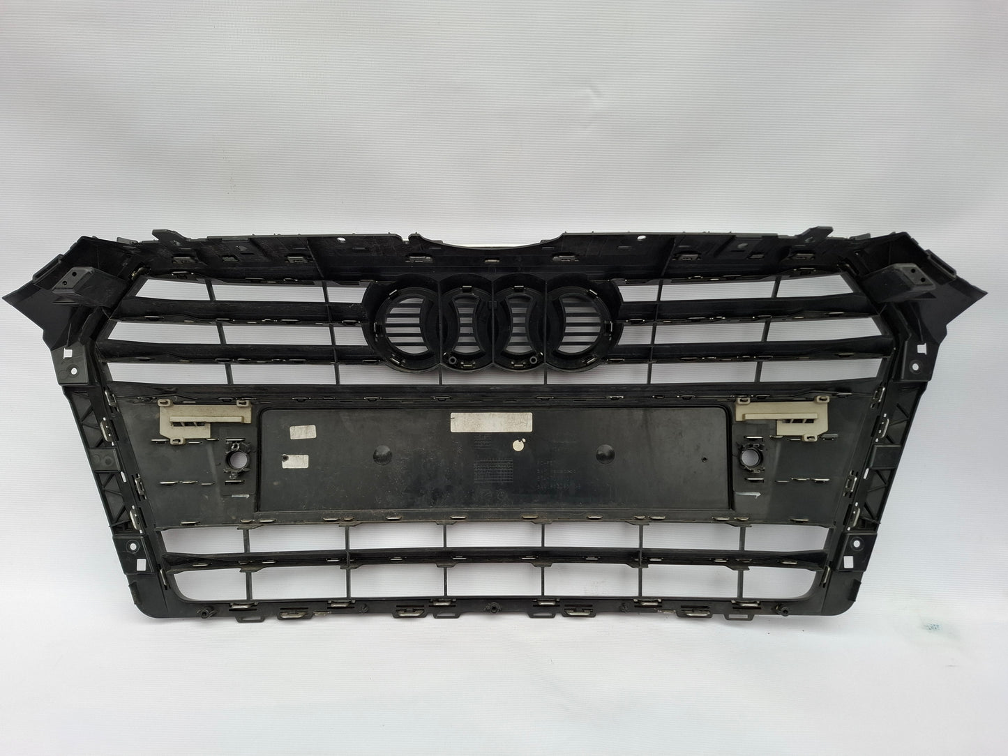 AUDI A4 B9 S LINE 2015-19 GENUINE FRONT BUMPER CENTRE GRILLE 8W0853651AB