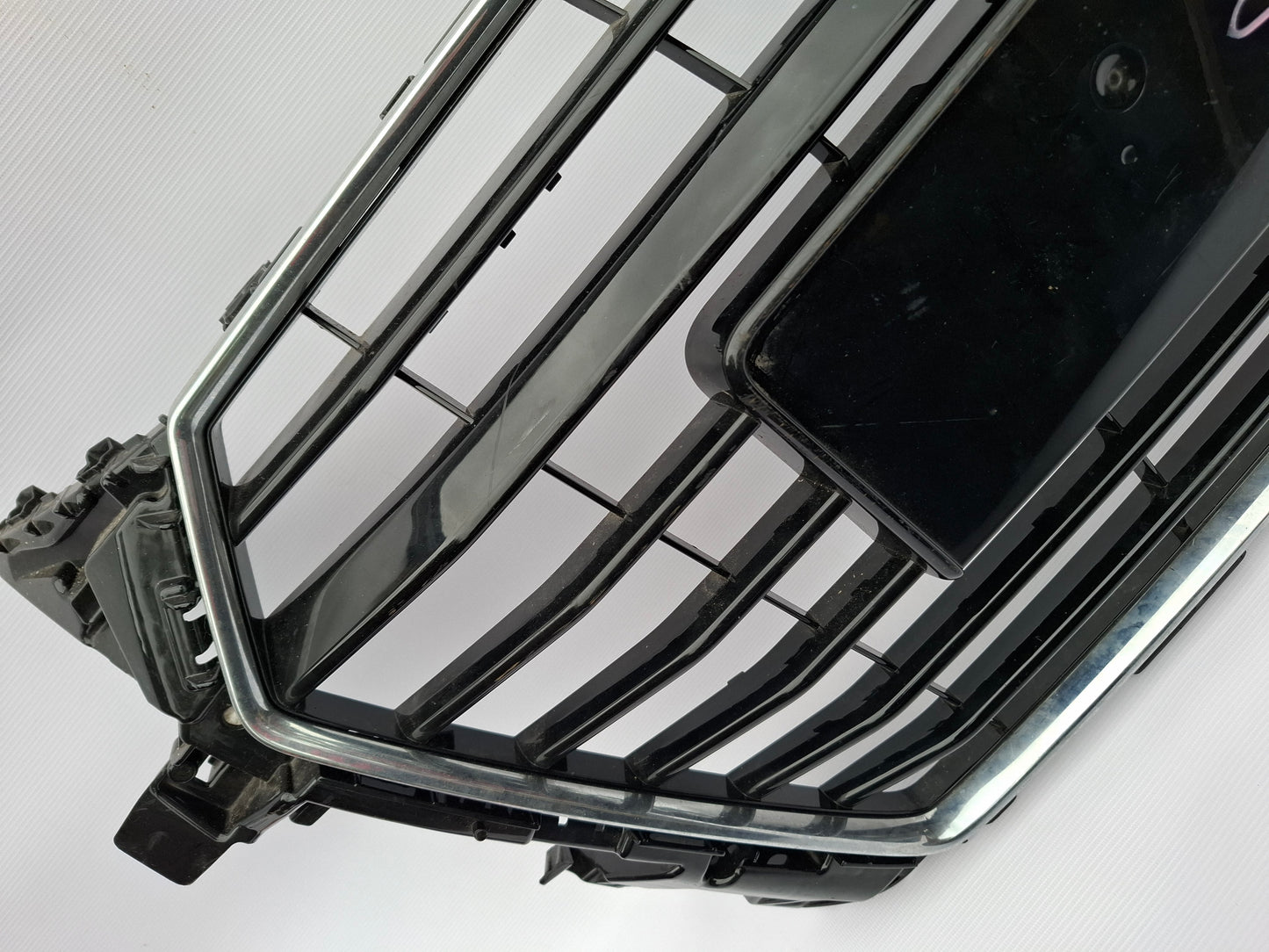 AUDI TTS 2015-19 GENUINE FRONT BUMPER GRILLE 8S0853651