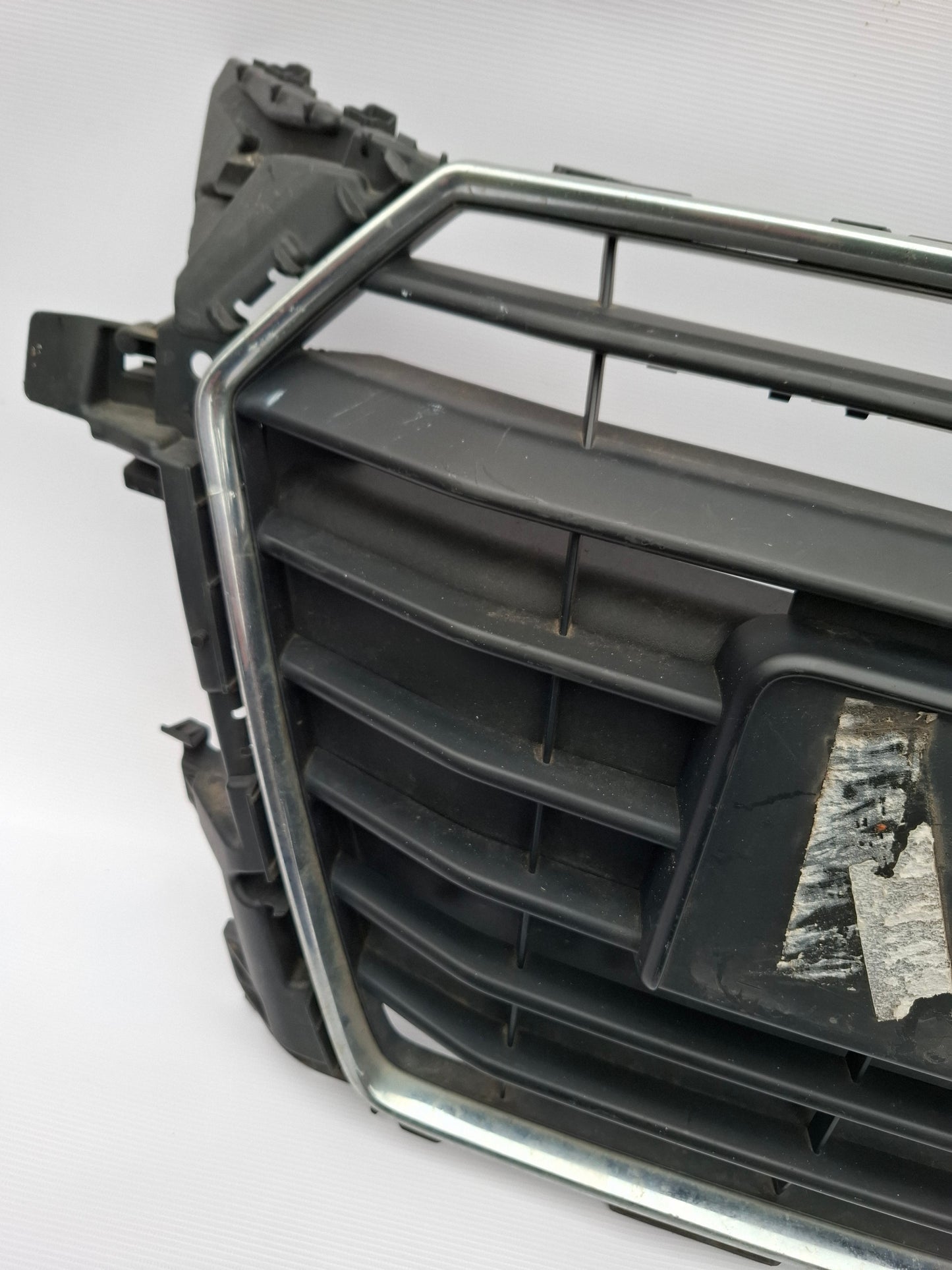 AUDI TTS 2015-19 GENUINE FRONT BUMPER GRILLE 8S0853651