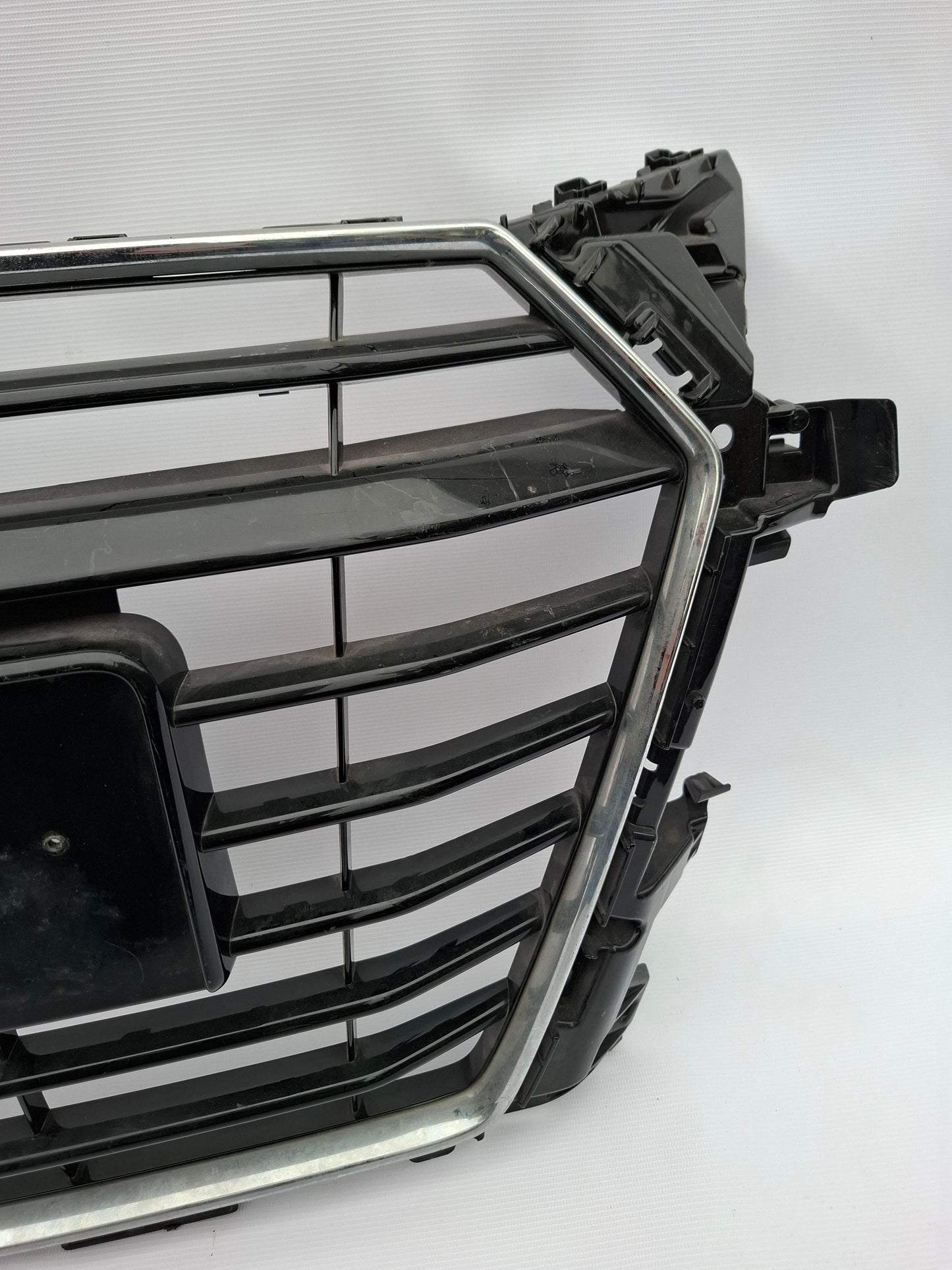 AUDI TTS 2015-19 GENUINE FRONT BUMPER GRILLE 8S0853651