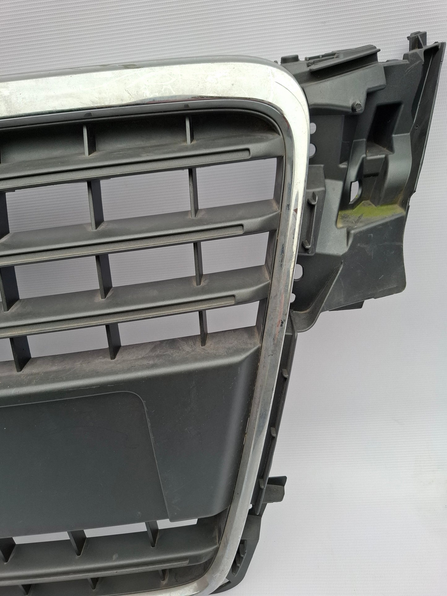 GENUINE AUDI A4 SE Basic 2012 2013 2014 2015 FRONT GRILLE P/N 8K0853651E