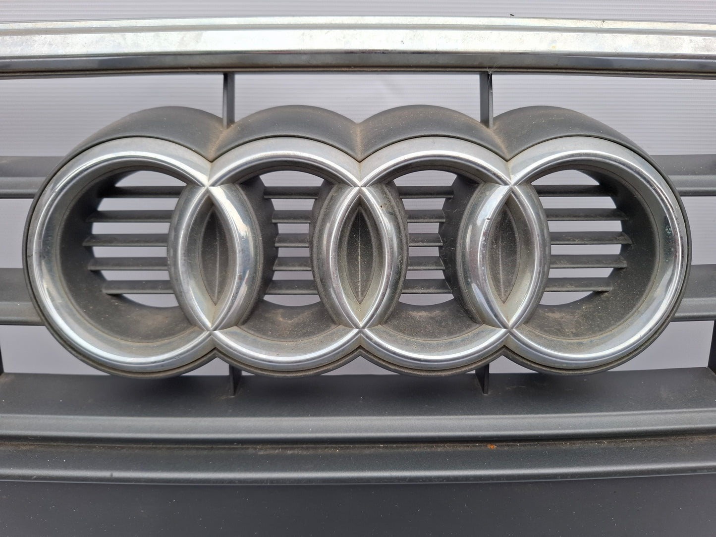 GENUINE AUDI A4 SE Basic 2012 2013 2014 2015 FRONT GRILLE P/N 8K0853651E