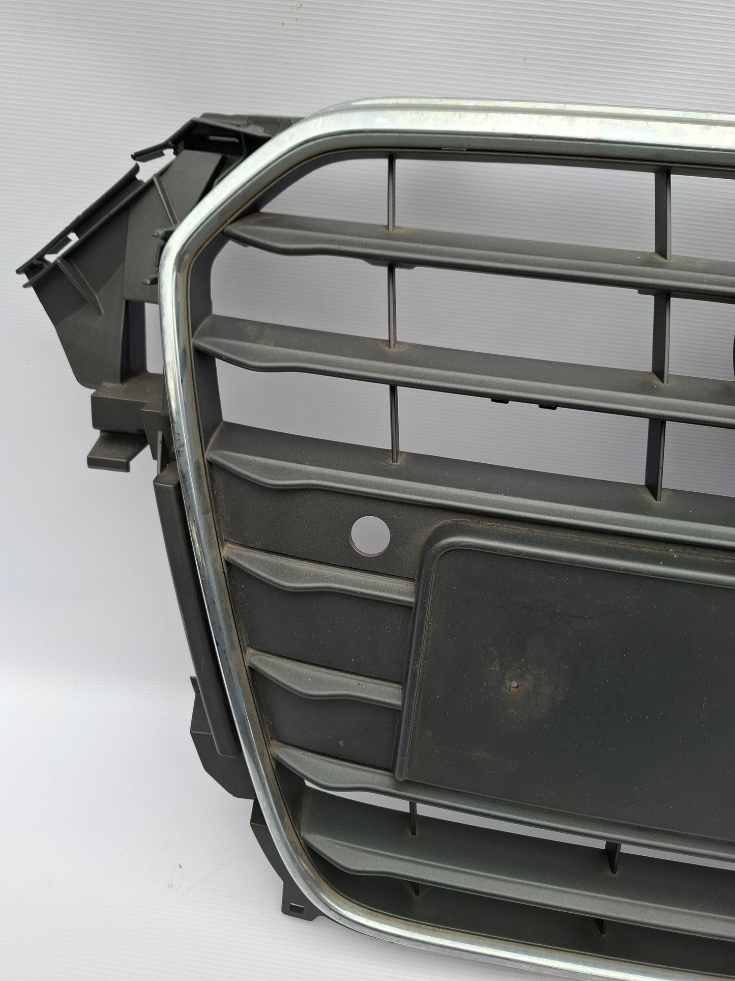 GENUINE AUDI A4 SE Basic 2012 2013 2014 2015 FRONT GRILLE P/N 8K0853651E