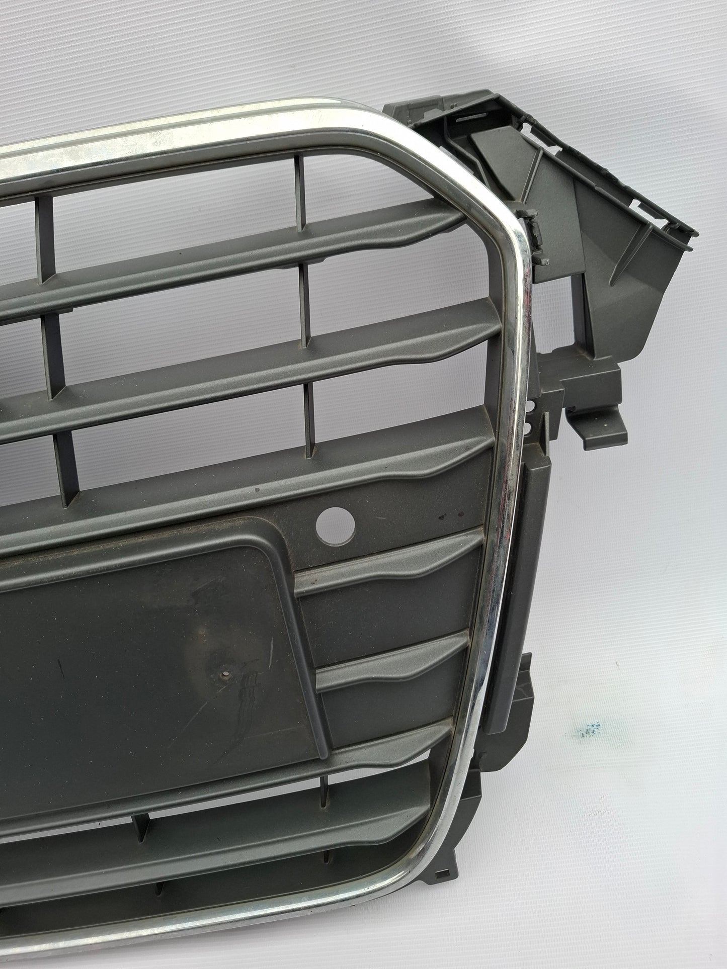 GENUINE AUDI A4 SE Basic 2012 2013 2014 2015 FRONT GRILLE P/N 8K0853651E