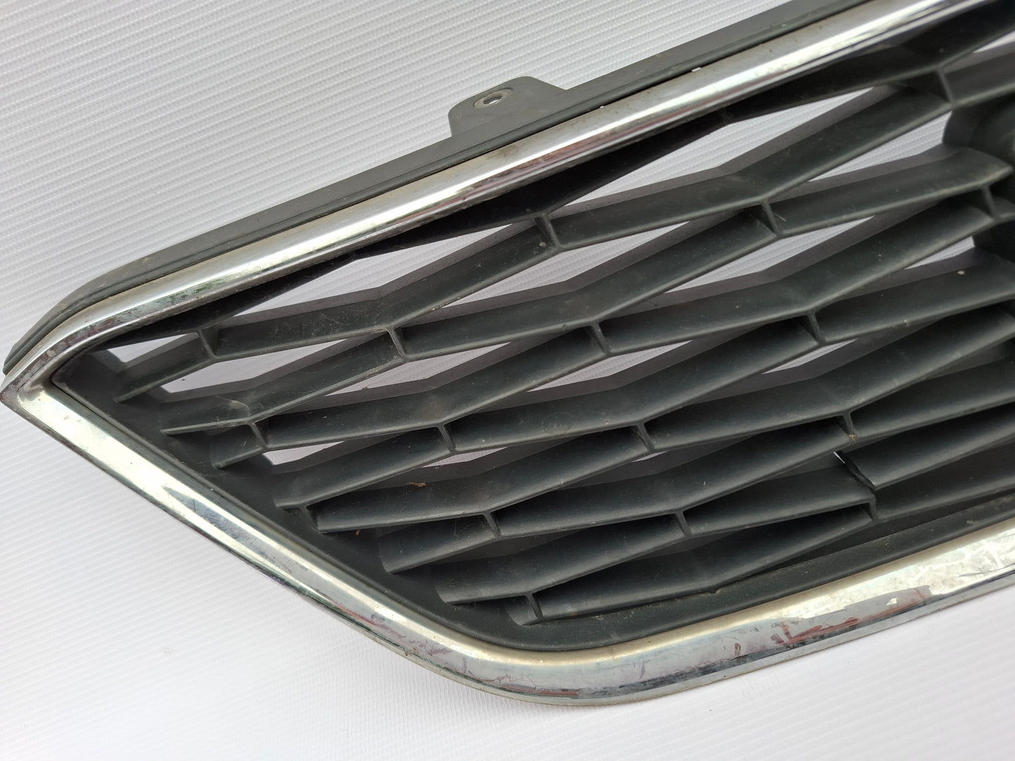 SEAT IBIZA 6J MK4 2013 - 17 FRONT BUMPER MAIN CENTRE GRILL 6J0853654G