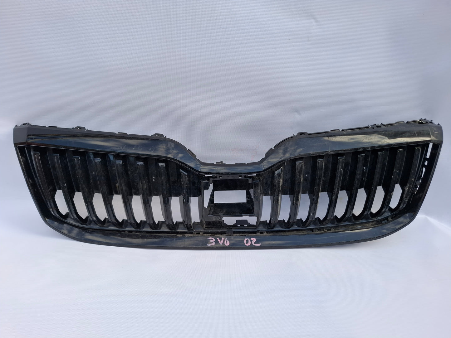 SKODA SUPERB B8 2016-2022 GENUINE FRONT BUMPER UPPER RADIATOR GRILL