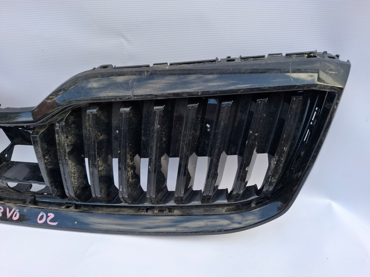 SKODA SUPERB B8 2016-2022 GENUINE FRONT BUMPER UPPER RADIATOR GRILL